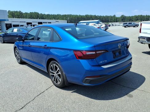 Used 2023 Volkswagen Jetta Sport FWD image 3