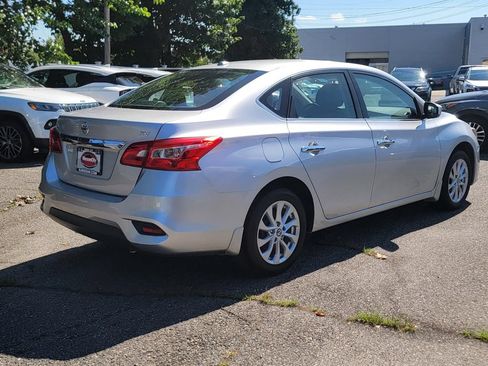 Used 2016 Nissan Sentra SV w/ Style Package FWD image 9