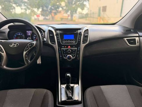 Used 2013 Hyundai Elantra GT FWD image 14