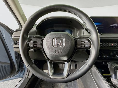 Used 2023 Honda Accord Touring image 10