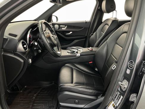 Used 2018 Mercedes-Benz GLC 300 4MATIC image 9