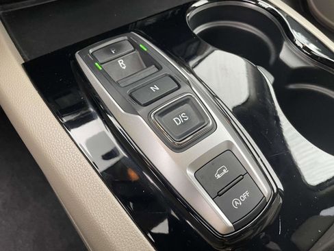 Used 2018 Honda Pilot Touring image 23