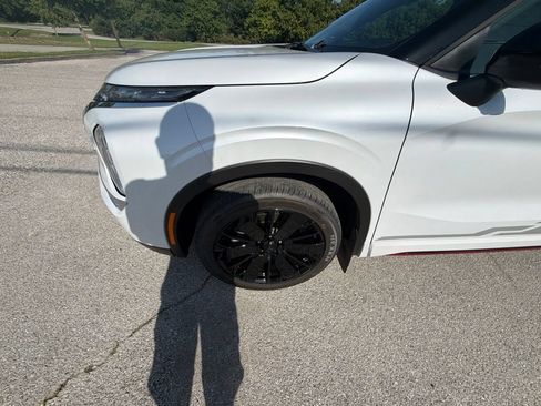 New 2026 Mitsubishi Outlander AWD image 4