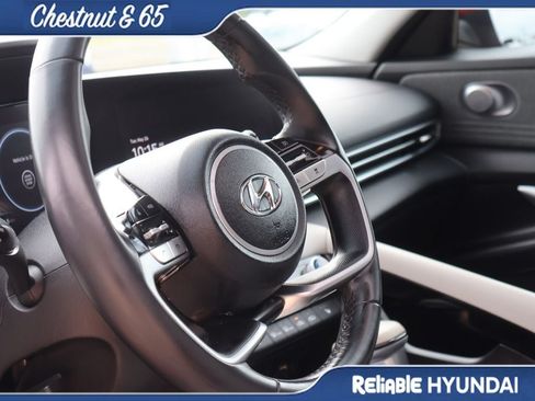 Used 2023 Hyundai Elantra Limited FWD image 25