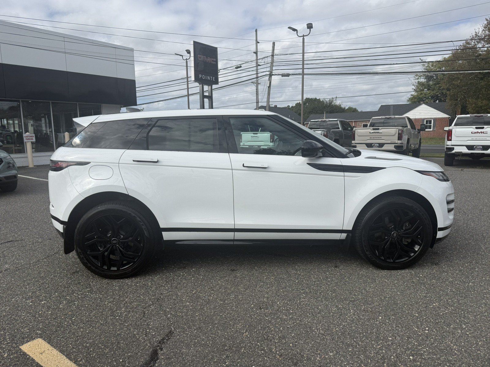 Used 2023 Land Rover Range Rover Evoque R-Dynamic SE AWD/4WD image 2