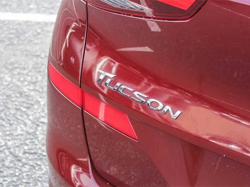 Used 2020 Hyundai Tucson SE w/ Cargo Package image 9