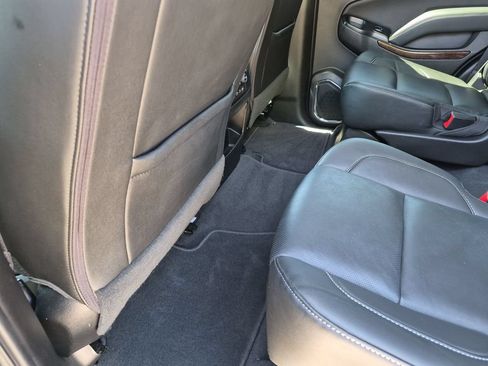 Used 2020 GMC Yukon SLT w/ Premium Edition RWD image 38