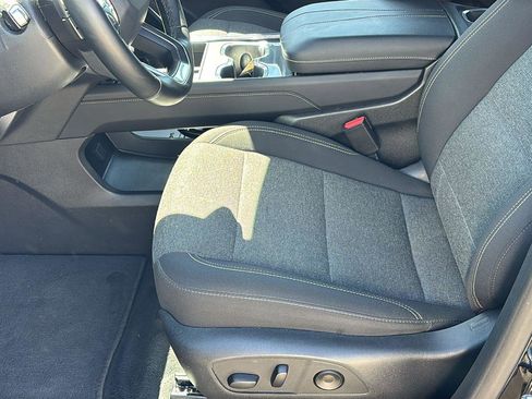 Certified 2025 GMC Acadia Elevation image 13