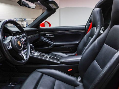 Certified 2017 Porsche 911 Targa 4S image 22