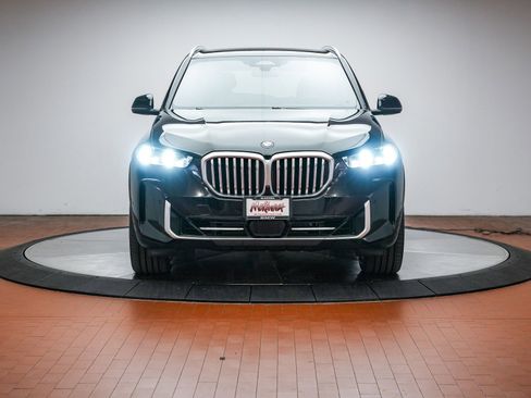 Used 2024 BMW X5 xDrive40i w/ Premium Package image 7