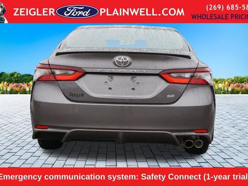 Used 2024 Toyota Camry SE image 4
