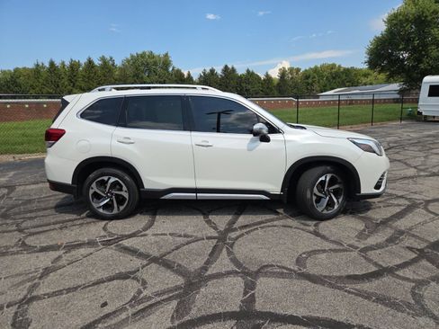 Used 2023 Subaru Forester Touring w/ Popular Package #2 AWD/4WD image 2