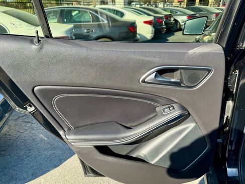Used 2016 Mercedes-Benz GLA 250 4MATIC image 35