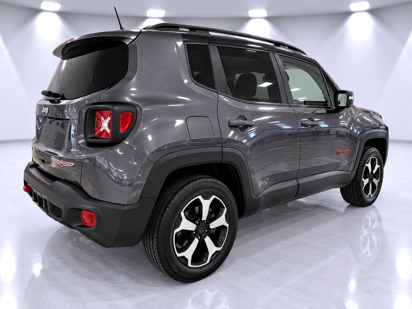 Used 2019 Jeep Renegade Trailhawk AWD/4WD image 6