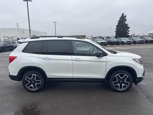 Used 2023 Honda Passport Elite image 2
