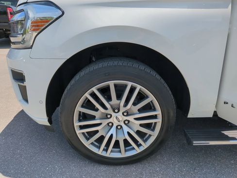Used 2022 Ford Expedition Platinum image 36