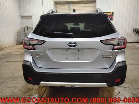 Used 2023 Subaru Outback Touring AWD/4WD image 8