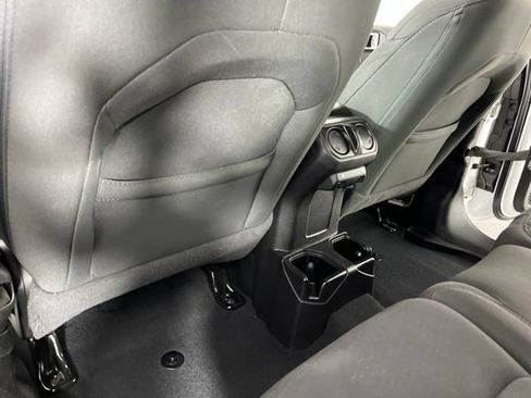 Used 2022 Jeep Wrangler Unlimited Sport AWD/4WD image 39