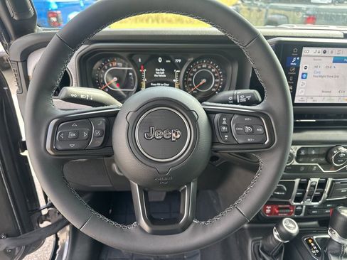 New 2025 Jeep Gladiator Willys image 14