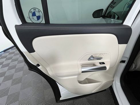 Used 2023 Mercedes-Benz GLA 250 4MATIC w/ Premium Package image 23