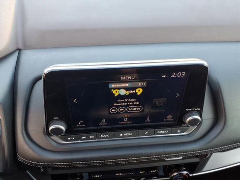 Used 2023 Nissan Rogue SV image 24