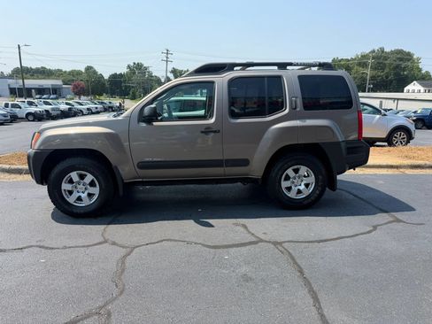 Used 2006 Nissan Xterra Off-Road AWD/4WD image 4