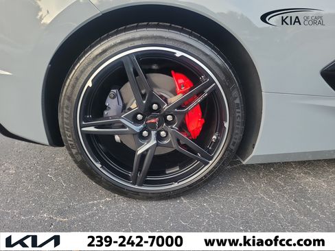 Used 2024 Chevrolet Corvette Stingray Coupe w/ 1LT RWD image 9