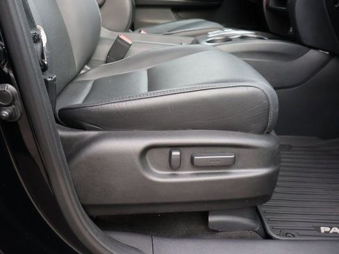 Certified 2023 Honda Passport EX-L image 10