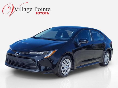 Used 2026 Toyota Corolla LE FWD image 1