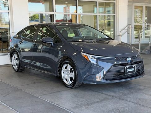 Certified 2025 Toyota Corolla LE FWD image 8