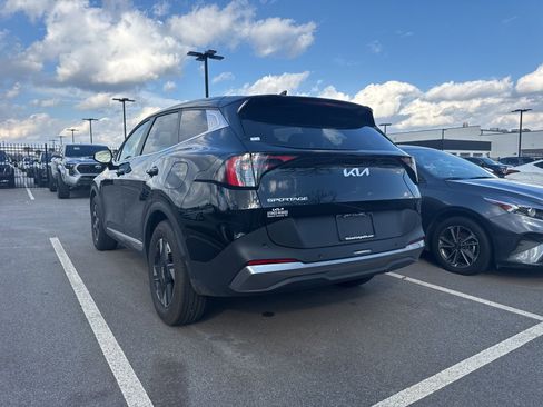 Used 2026 Kia Sportage LX w/ LX Convenience Package image 7