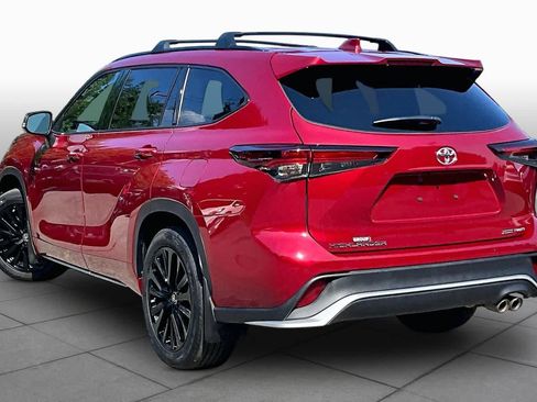 Used 2026 Toyota Highlander XSE AWD/4WD image 12