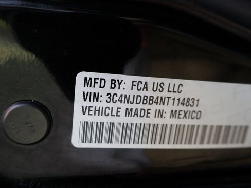 Used 2022 Jeep Compass Latitude w/ Convenience Group image 41