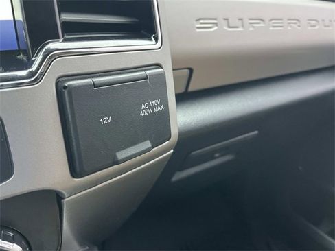 Used 2022 Ford F250 Lariat w/ Lariat Ultimate Package image 35