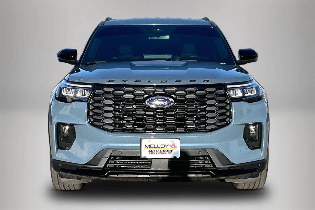 Used 2025 Ford Explorer ST-Line w/ Premium Package RWD image 2