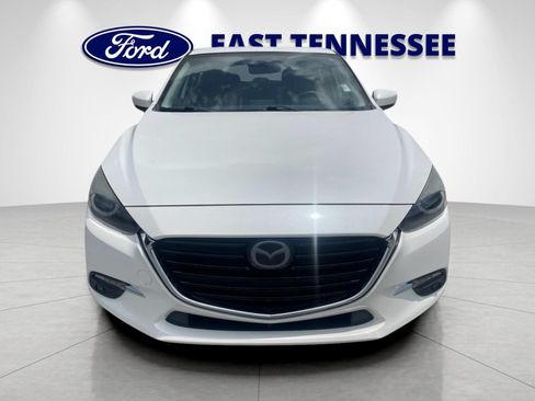 Used 2018 MAZDA MAZDA3 Grand Touring w/ Premium Equipment Package FWD image 9