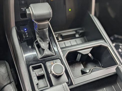 Used 2024 Toyota Tundra Limited image 12