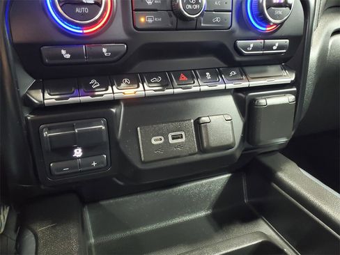 Used 2020 Chevrolet Silverado 1500 LT Trail Boss w/ Midnight Edition image 25