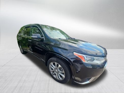 Used 2019 Chevrolet Traverse Premier AWD/4WD image 3