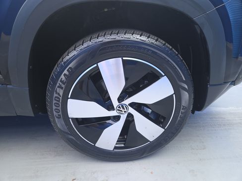 Used 2023 Volkswagen Taos S w/ Driver Assistance Package AWD/4WD image 9