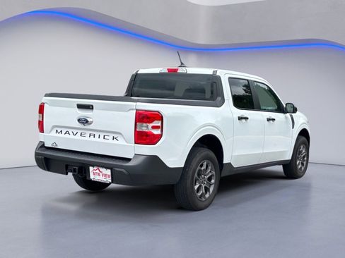 Used 2024 Ford Maverick XLT FWD image 3