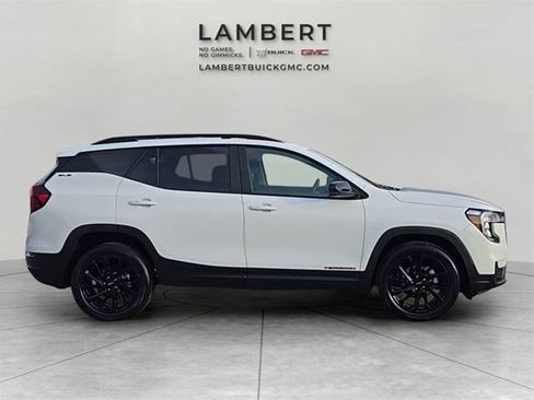 Used 2024 GMC Terrain SLE w/ Driver Convenience Package image 6