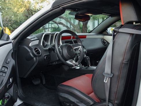 Used 2011 Chevrolet Camaro SS w/ RS Package image 27