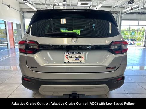 Used 2025 Honda Pilot TrailSport image 16