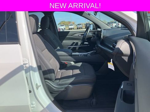 Used 2024 Chevrolet Traverse LT w/ LPO, Floor Liner Package image 10