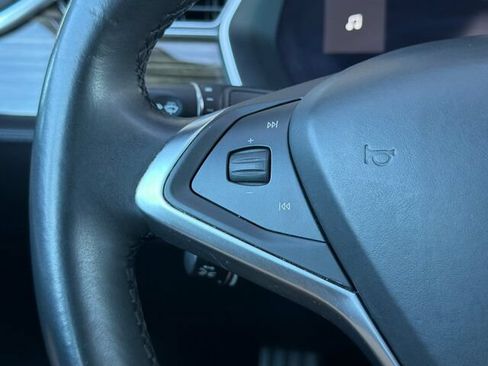Used 2016 Tesla Model S 70 RWD image 27