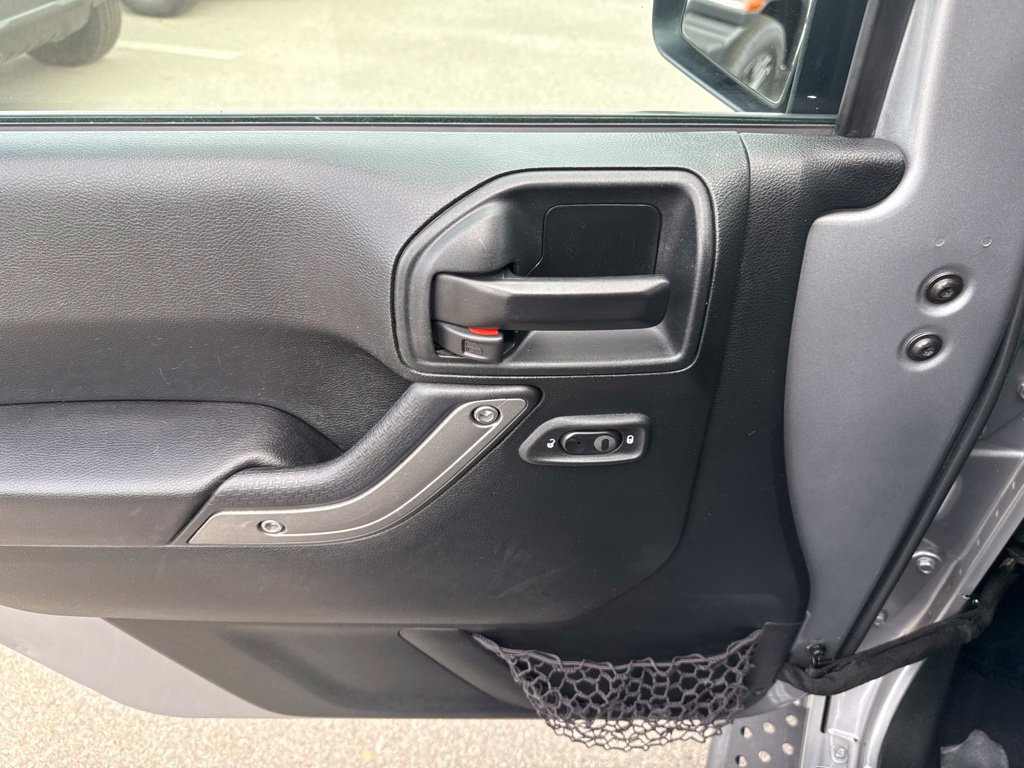 Used 2018 Jeep Wrangler Unlimited Sport S AWD/4WD image 23