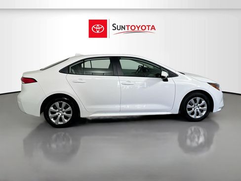 Used 2026 Toyota Corolla LE FWD image 2