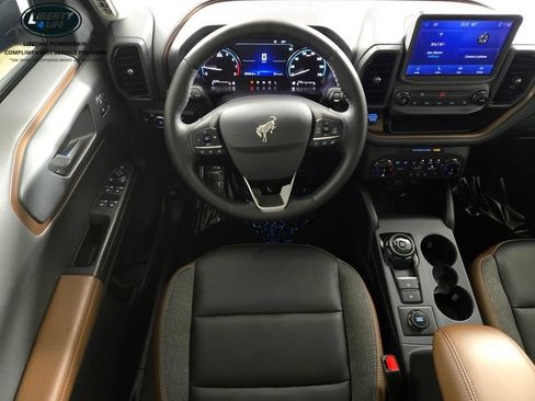 Used 2024 Ford Bronco Sport Outer Banks w/ Tech Package AWD/4WD image 28