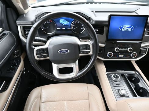 Used 2024 Ford Expedition Max XLT image 10